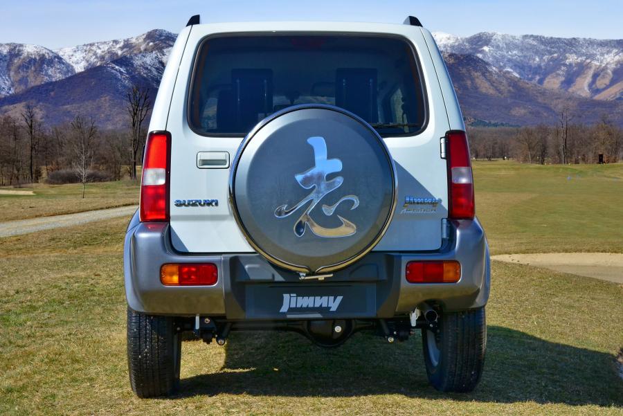  Suzuki Jimny Ambition 2015 года  (фото 4 из 17)